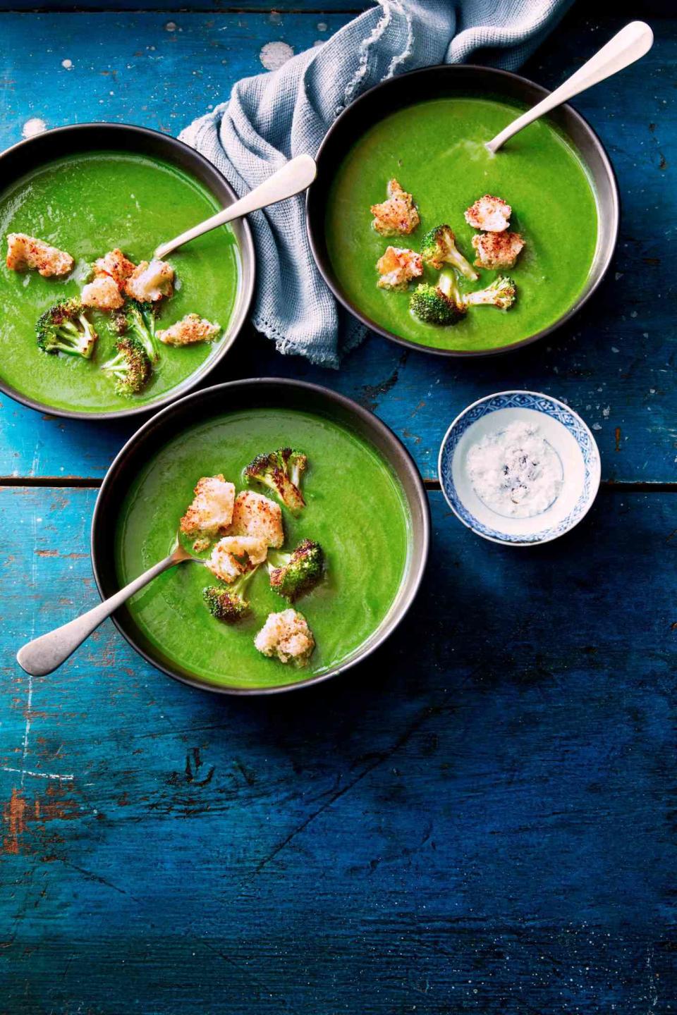 Broccoli-Spinach Soup with Parmesan Croutons