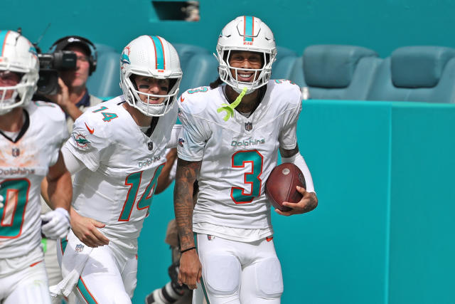 Dolphins add Robbie Chosen, Cameron Goode to active roster ahead of Bills  game