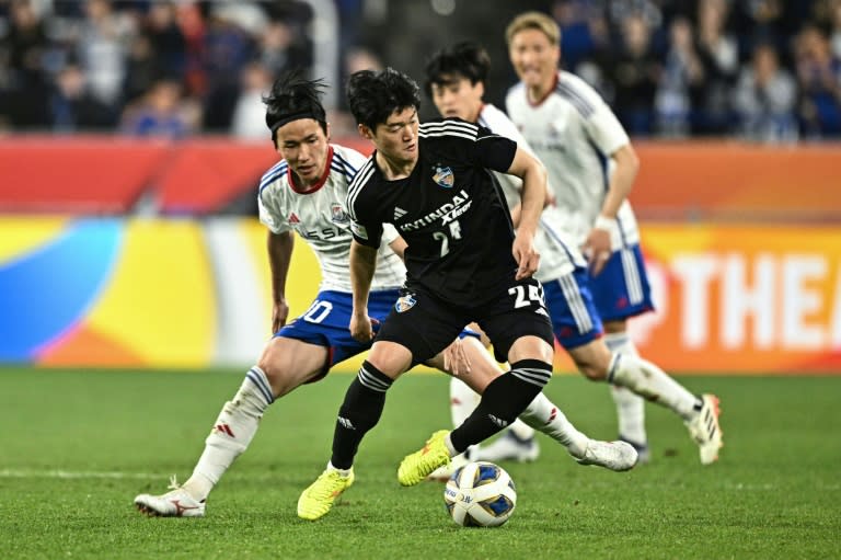 Ulsan and Yokohama F-Marinos will play the second leg of their Asian Champions League semi-final next week in <a class="link " href="https://sports.yahoo.com/soccer/teams/japan/" data-i13n="sec:content-canvas;subsec:anchor_text;elm:context_link" data-ylk="slk:Japan;sec:content-canvas;subsec:anchor_text;elm:context_link;itc:0">Japan</a> (ANTHONY WALLACE)