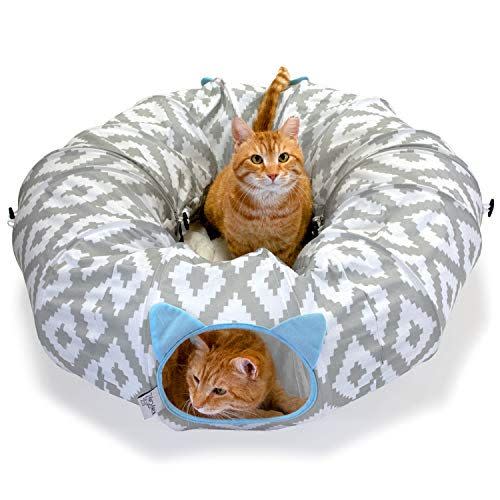 14) Pop-Up Cat Tunnel Bed
