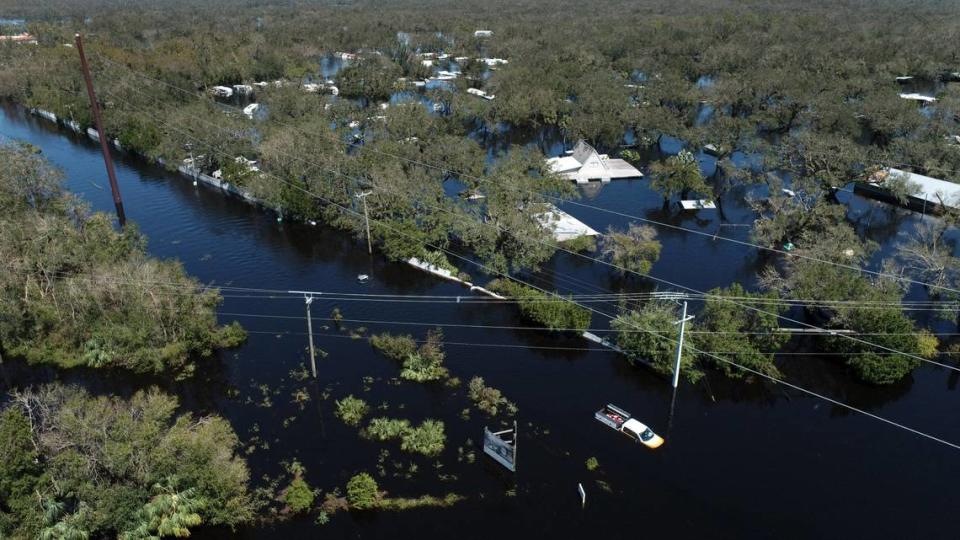 Las catastróficas inundaciones del río Peace en Arcadia dejaron el camping del río Peace bajo el agua el 30 de septiembre de 2022. Las autoridades advirtieron que el río aún no había tocado techo y que las aguas seguían subiendo.