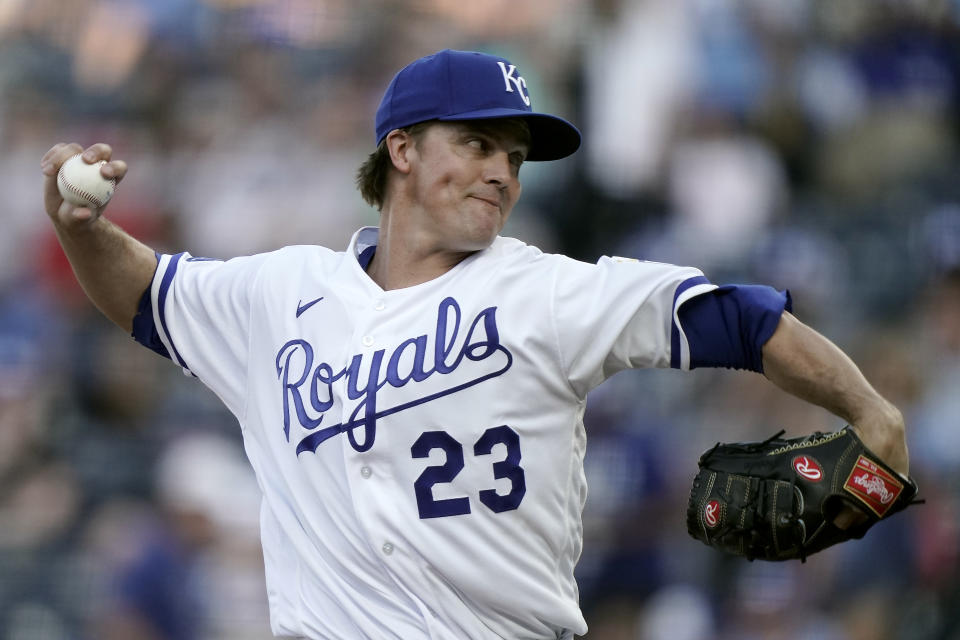 Kansas City Royals starting pitcher Zack Greinke throws during the first inning of a baseball game against the Chicago White Sox Wednesday, May 18, 2022, in Kansas City, Mo. (AP Photo/Charlie Riedel)