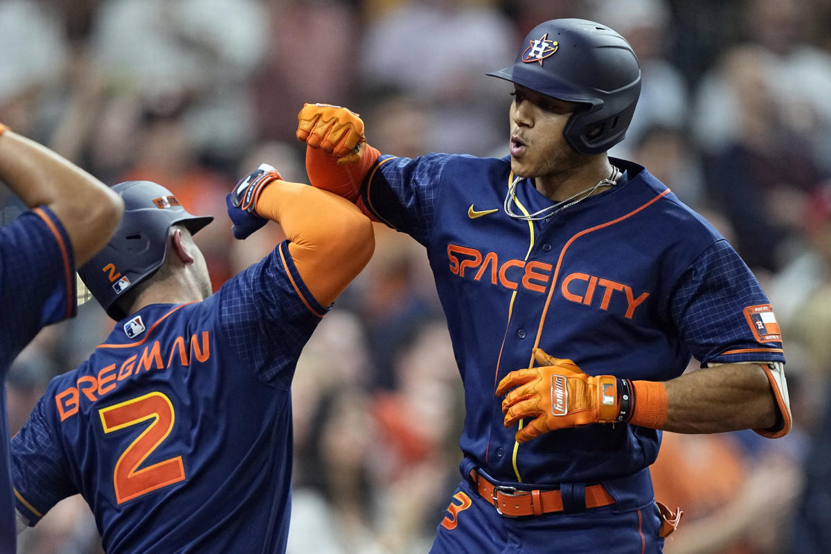 Alvarez, Peña homer, Odorizzi shines as Astros down M's 3-0