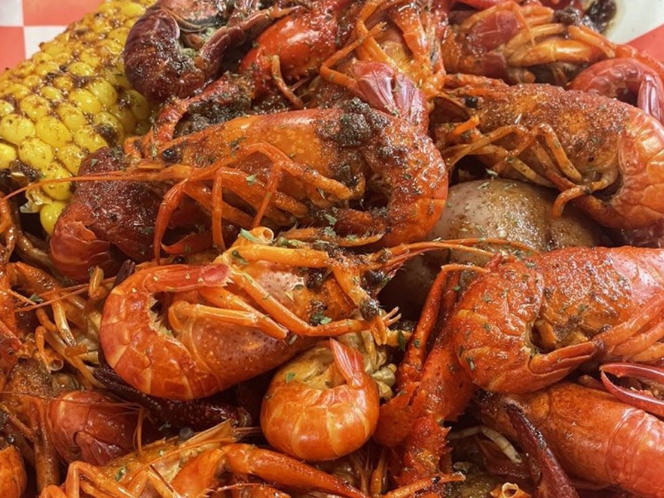 Mariscos KC crawfish boil