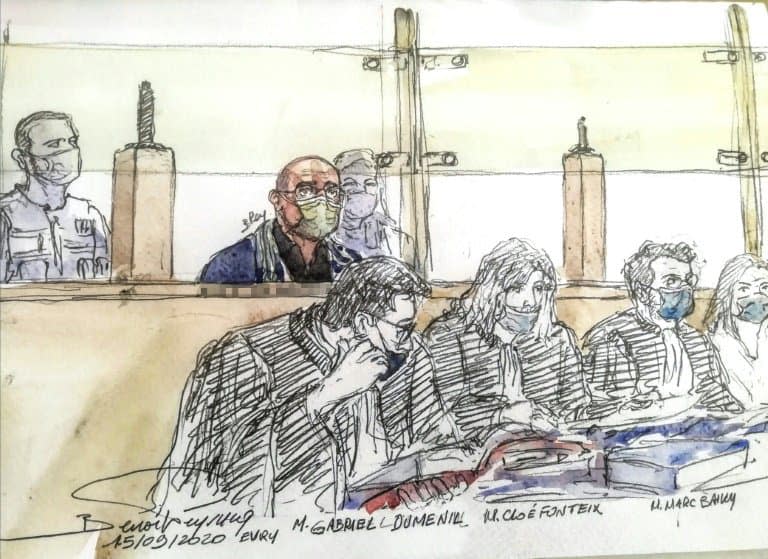 Croquis d'audience de Aissa Z. dans le box des accusés, lors de son procès à la cour d'assises de l'Essonne pour 34 viols et agressions sexuelles commis entre 1995 et 2000 en forêt de Sénart, le 15 septembre 2020 à Evry - Benoit PEYRUCQ © 2019 AFP