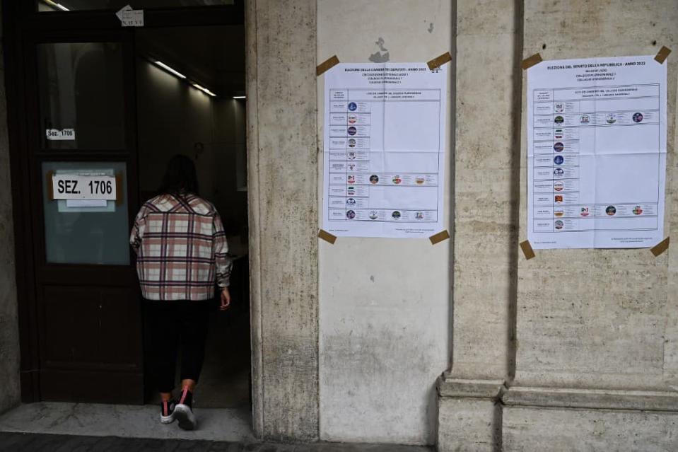 Un bureau de vote à Rome, le 24 septembre 2022. - ANDREAS SOLARO / AFP