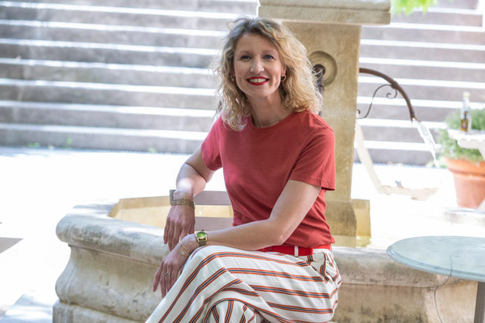 Elle a voulu être Manon des Sources. En plus de la blondeur lumineuse, Alexandra Lamy partage avec l’héroïne de Pagnol un amour pour les ruminants. Lors d’un reportage pour Gala, son amie d’enfance, Magaly, confie : "Alex, elle, voulait élever des chèvres et partir plus tard s'occuper des lépreux. Elle avait un chien, un chat, elle adorait, les animaux, les humains...". Une idée de reconversion ? © Oscar Gonzalez/NurPhoto via Getty Images