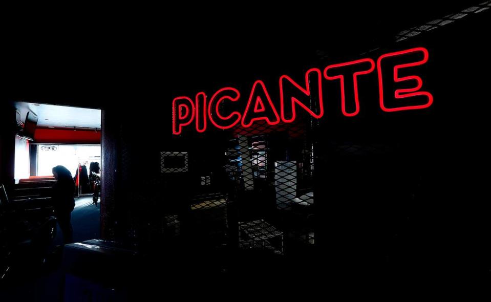 Picante Mexican Taqueria will be at 20 S. Auburn St., in the old home of 4th Base Pizza and for many years before that O’Henry’s Go-Go restaurant. Bob Brawdy/bbrawdy@tricityherald.com