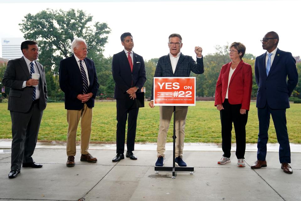 Former Cincinnati mayor and Cincinnati Southern Railway boad member Charlie Luken is joined by four other former mayors and current mayor Aftab Pureval, third from left, to lobby for the sale of the 143-year-old city-owned railroad to Norfolk Southern Corp.,