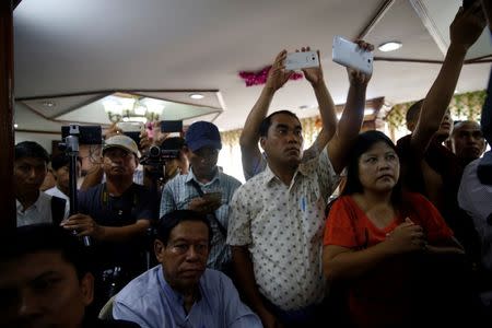 Buddhist nationalists attend a press conference about a scuffle between Buddhist nationalists and Muslims in Yangon, Myanmar, May 11, 2017. Picture taken on May 11, 2017. REUTERS/Soe Zeya Tun