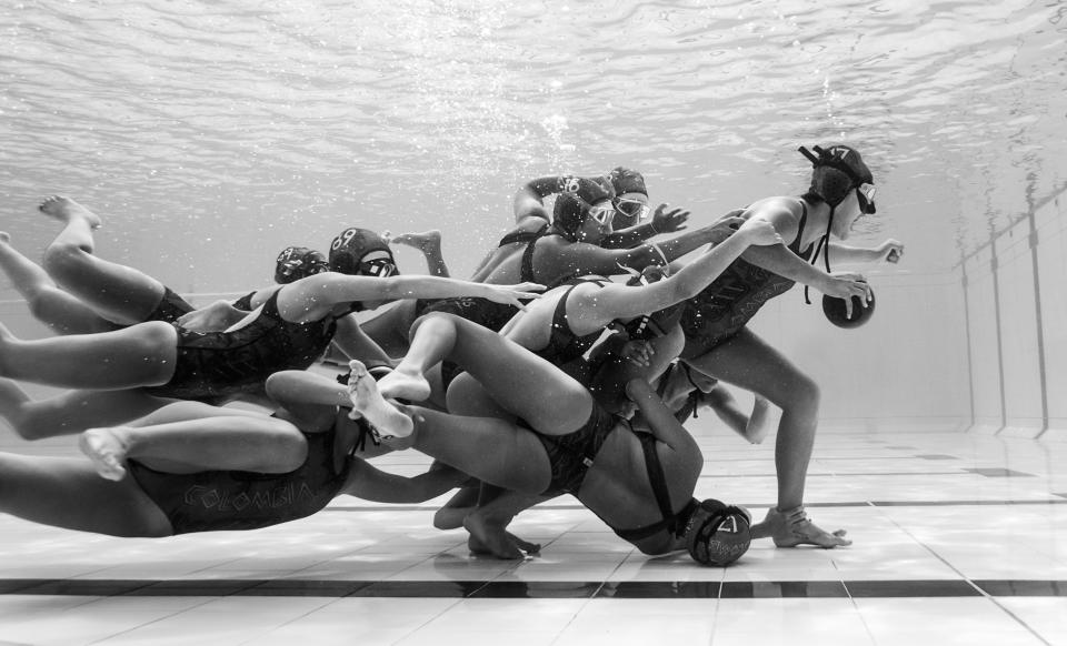 <strong>Winner:&nbsp;Camilo Diaz from Colombia<br /></strong>The photographer captured a crucial goal-scoring moment in an underwater rugby match.<strong><br /></strong>