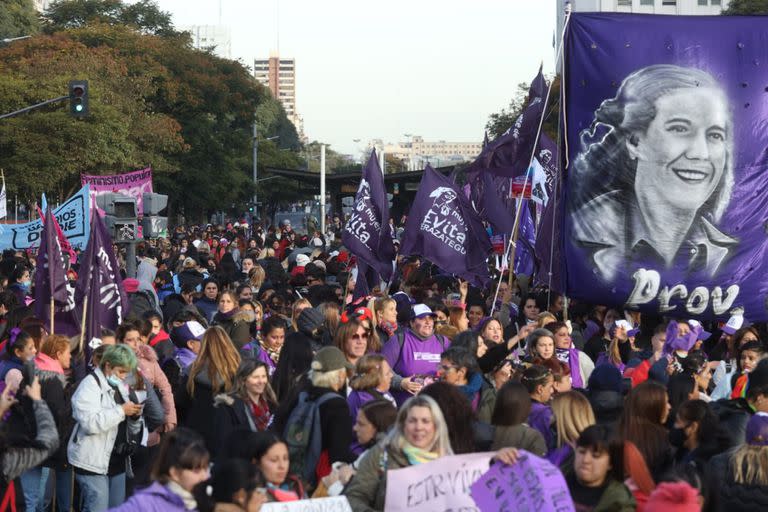 El año pasado, también hubo dos actos para conmemorar el #NiUnaMenos