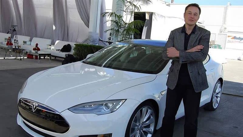 特斯拉股價狂飆，市值突破8千億美元，讓執行長馬斯克（Elon Musk）晉升為全球首富。（圖／翻攝自馬斯克IG）