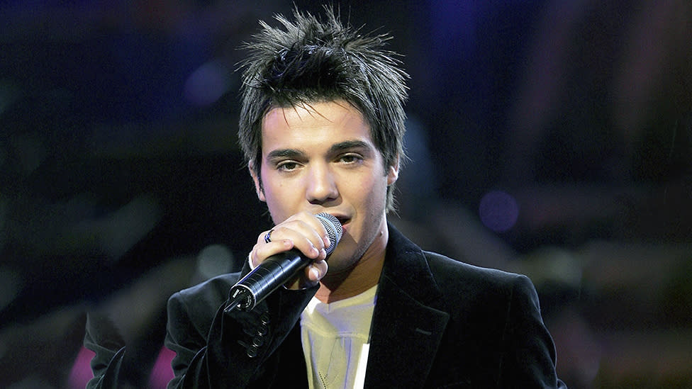 Anthony Callea performs on Australian Idol 2004