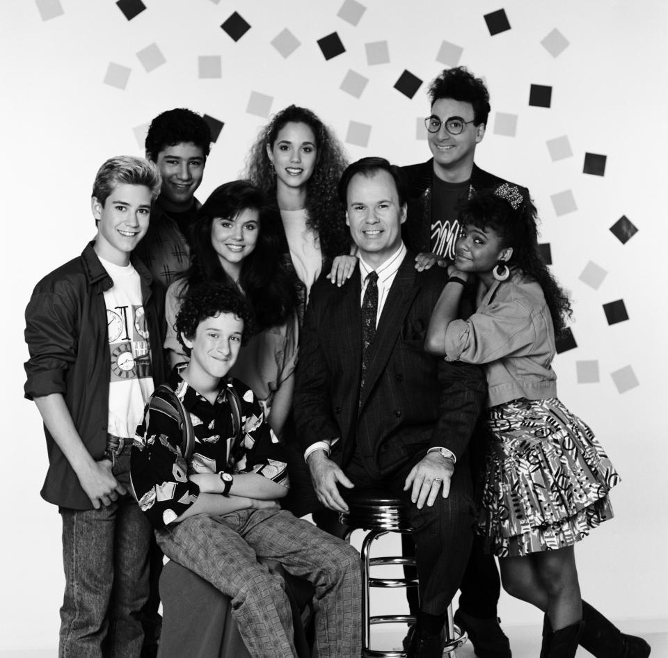 Ed Alonzo, top right, and the rest of the cast of <i>Saved by the Bell</i> in a publicity photo taken for the show’s first season. (Photo: Alice S. Hall/NBCU Photo Bank)