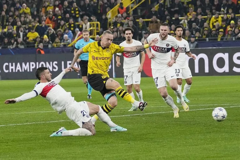 Borussia Dortmund y PSG ya se encontraron en diciembre pasado en el Signal Iduna Park de Dortmund; el partido terminó igualado 1-1, por la etapa de grupos