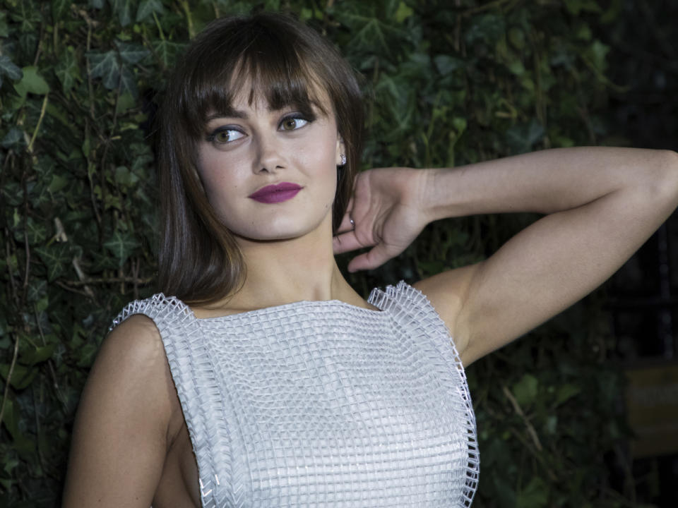 <p><span>Ella Purnell gehört ebenfalls auf die Liste der Frauen, in die sich Brad Pitt angeblich verguckt haben soll. Im Herbst 2017 hieß es, der Hollywoodstar sei vom Charme der Schauspielerin begeistert. (Bild-Copyright: Vianney Le Caer/Invision/AP)</span> </p>