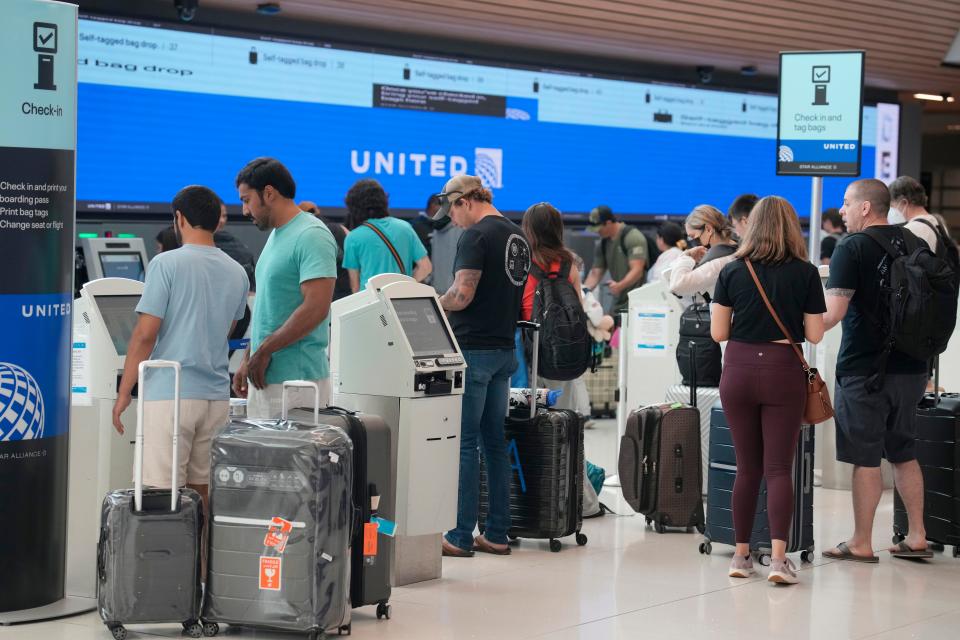 Beginning today, Lafayette Regional Airport will offer two more direct flights to Houston.