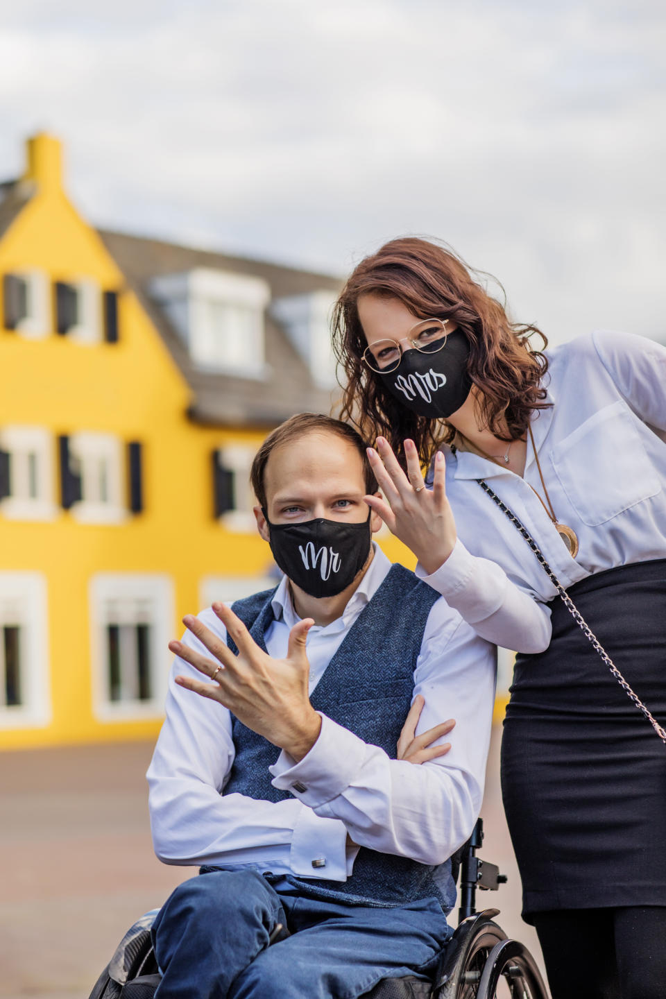 One in 9 couples owe $3.7 billion in loans for canceled weddings during the pandemic, according to new analysis from Loanry, an online personal lender. (Photo: Getty)