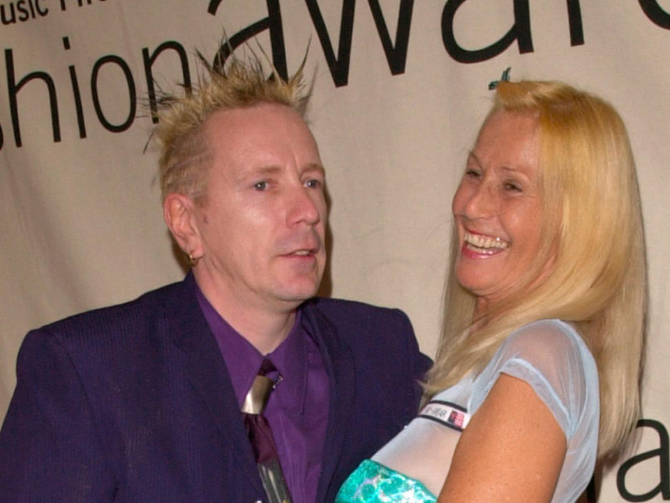 Johnny Rotten und seinen Frau Nora Forster vor einigen Jahren in New York City. (Bild: Featureflash Photo Agency / Shutterstock.com)