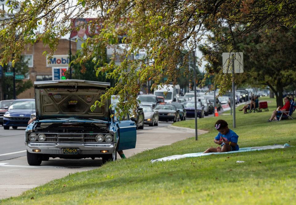 Under grey skies, Dream Cruise thunders down Woodward