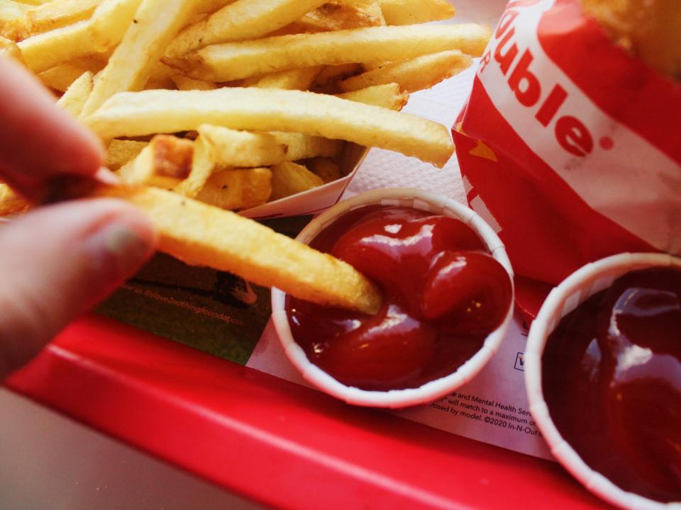 in n out fries dipped in ketchup