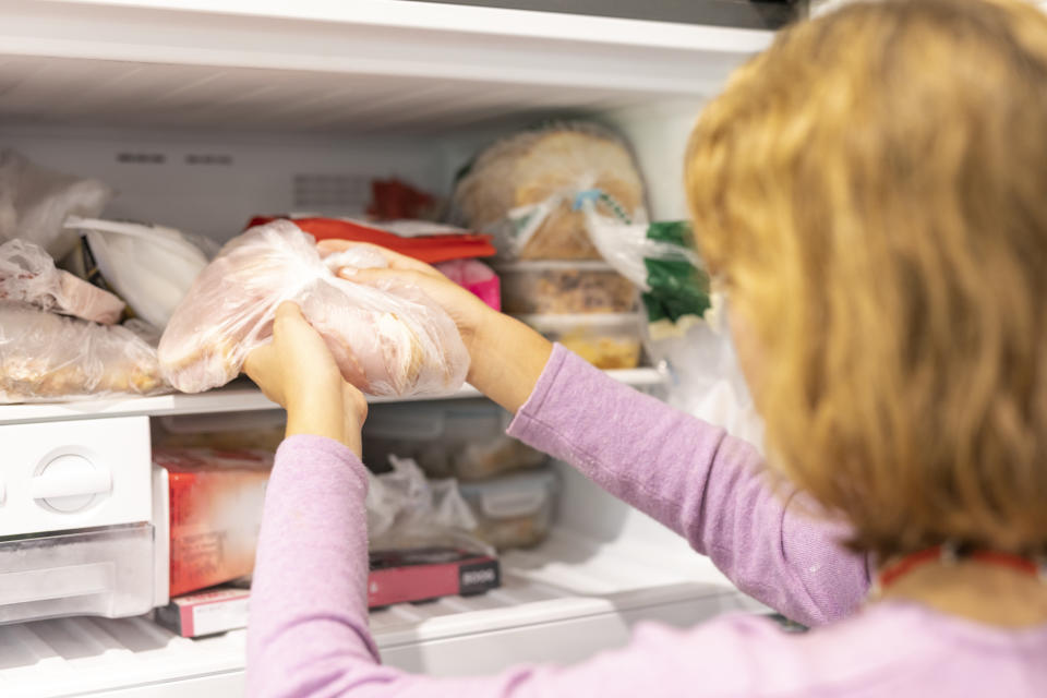 Darf man Fleisch und andere Lebensmittel nach dem Auftauen wieder einfrieren? (Symbolbild: Getty Images)