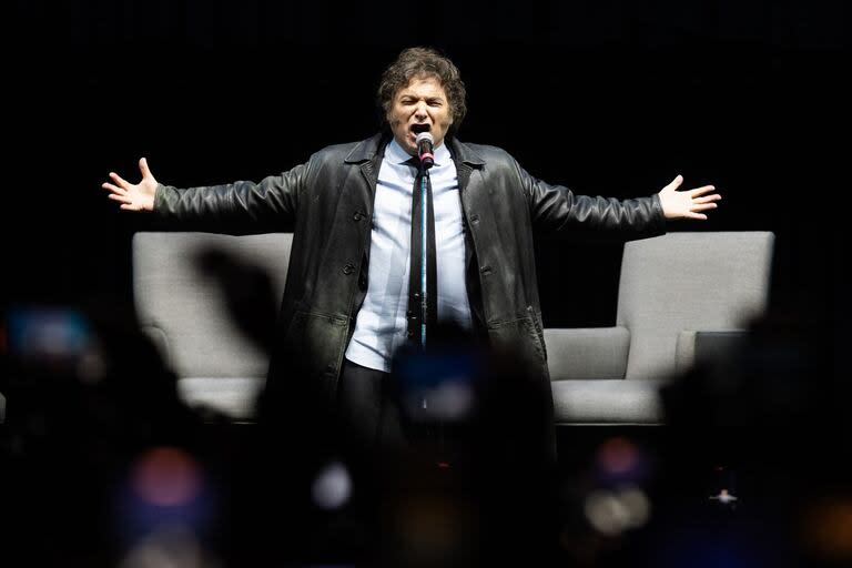 23/05/2024 El presidente argentino, Javier Milei, durante la presentación de su libro 'Capitalismo, socialismo y la trampa neoclásica', en el Estadio Luna Park, a 22 de mayo de 2024, en Buenos Aires (Argentina).