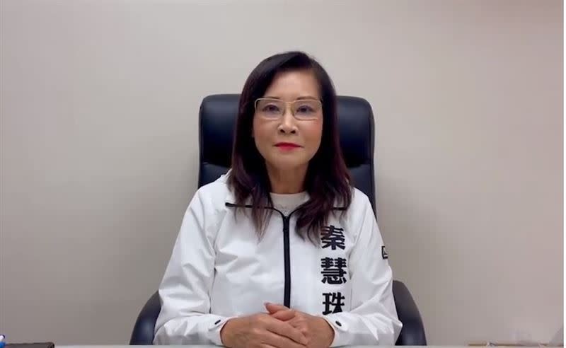 結果是王鴻薇登記！秦慧珠自爆：當了24小時備援投手。(圖/翻攝自臉書)