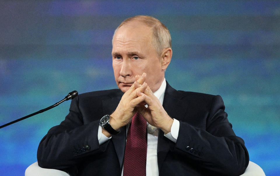 俄羅斯總統普丁（Vladimir Putin）在聖彼得堡（St. Petersburg）舉行的國際經濟論壇上發表談話時說，俄國的戰術性核彈頭已運至親密盟友白俄羅斯的領土。（路透社）