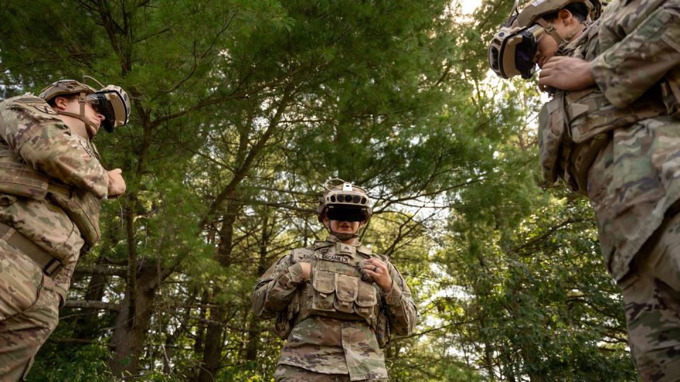 Soldiers with 10th Mountain Division conduct mission planning operations during the first phase of the IVAS 1.2 user assessment held by PEO Soldier on Fort Drum, N.Y., in August 2023. (Jason Amadi/Army)