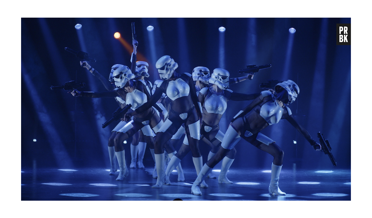 Sexy : le déjanté show burlesque The Empire Strips Back revisite Star Wars façon fesses, et enflamme le Théâtre du Gymnase - 