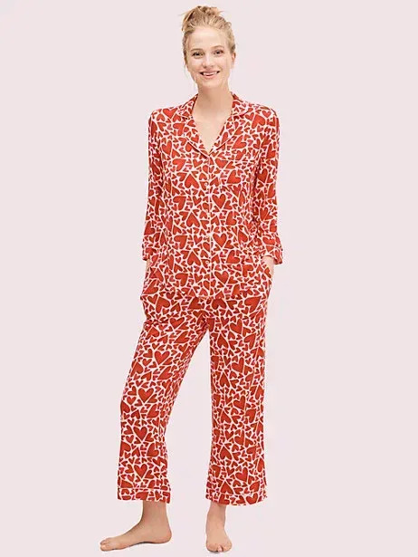 <a href="https://fave.co/2QToaxP" target="_blank" rel="noopener noreferrer"><strong>Find it at Kate Spade</strong></a>.