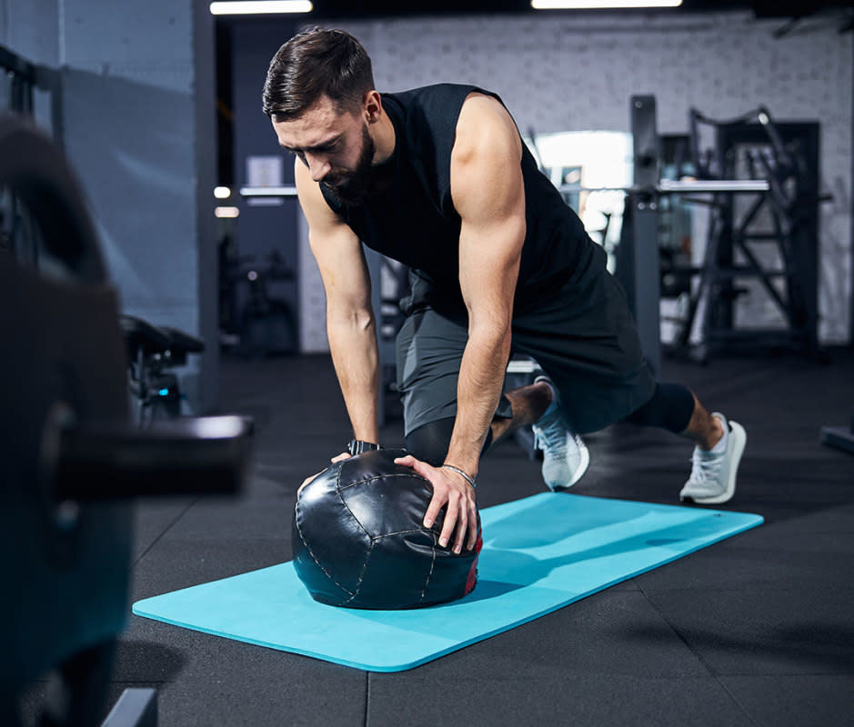 How to do it:<ol><li>Assume pushup position on a medicine or Swiss ball with fingers pointed down the sides.</li><li>The shoulder blades should be pushed away from each other. Lower yourself to where the chest barely touches the ball.</li><li>Maintain control of the ball as you push as far away from the ball as possible. Keep your body straight from head to ankle.</li></ol>