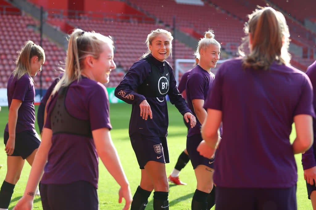 Steph Houghton won’t lead the England side this evening (Getty Images)