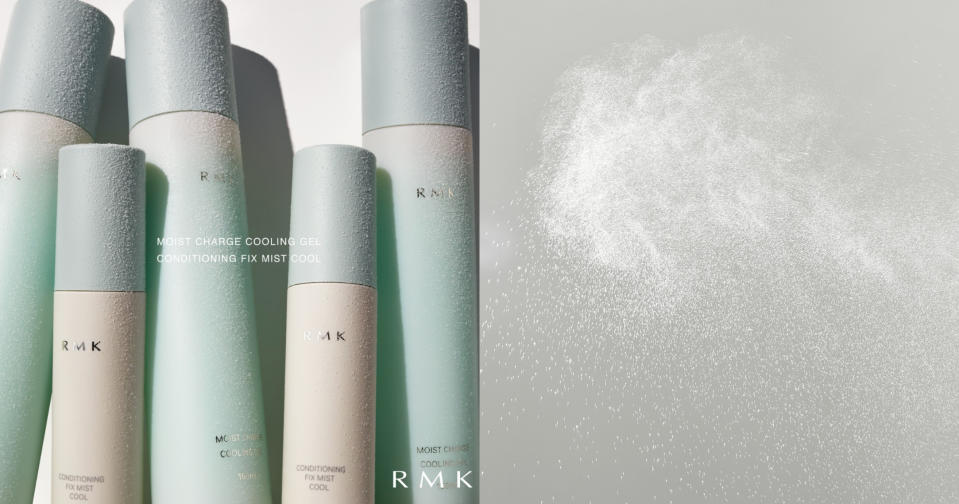 美容噴霧推薦：RMK 限量 平衡調理定妝噴霧(沁涼型) 50mL NT.1,100 透出清涼感的細緻噴霧，給予肌膚保濕的同時能持續保有亮麗妝容的定妝噴霧。防止因乾燥導致脫妝的同時，給予暴露在炎熱、空調等等嚴苛環境下的夏肌獲得滋潤的保養。散發沁涼薄荷&西洋梨的清爽香氣。