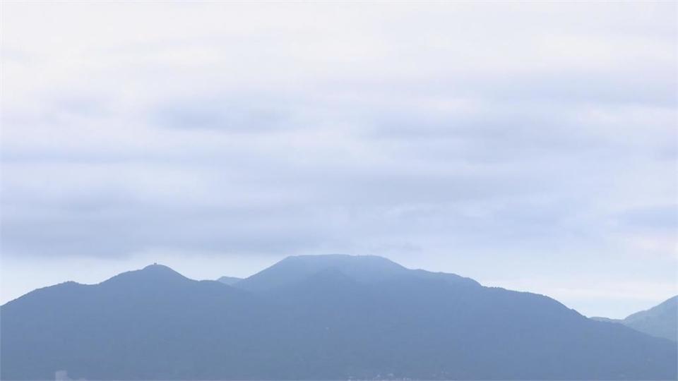 鋒面報到週末全台雨彈炸　第二號颱風馬力斯南海將生成動態待觀察