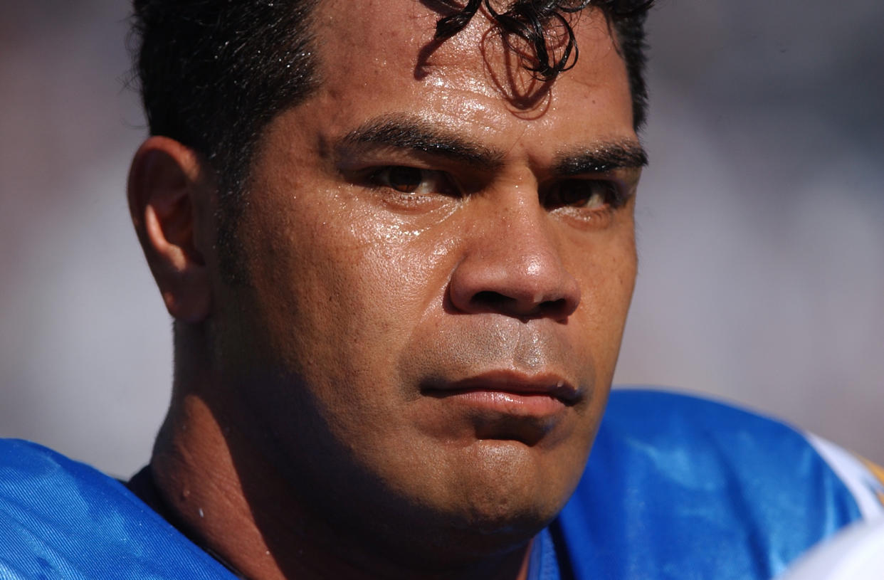 3 NOV 2002: San Diego Chargers Junior Seau during a game against the New York Jets at the Qualcomm Stadium Sunday November 3, 2002, in San Diego, CA. (Photo by Matt A. Brown/Icon Sportswire via Getty Images)