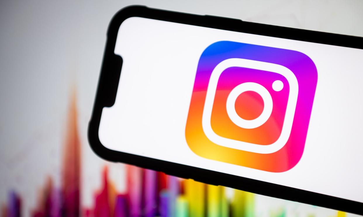 <span>The Albanese government says Instagram’s changes to teen accounts ‘does not negate’ its intention to legislate for a social media minimum age requirement.</span><span>Photograph: SOPA Images/LightRocket/Getty Images</span>