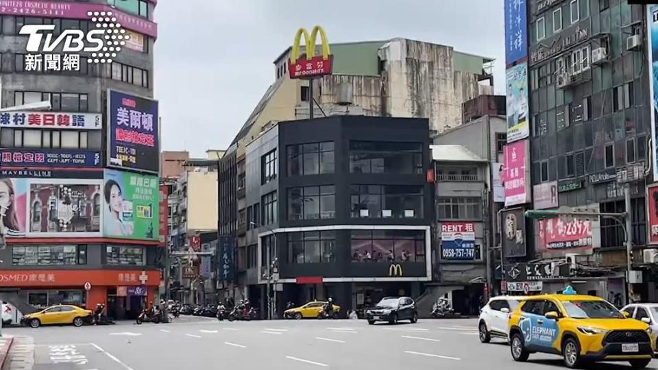 基隆知名地標「大麥」麥當勞愛三路門市即將熄燈。（圖／TVBS）