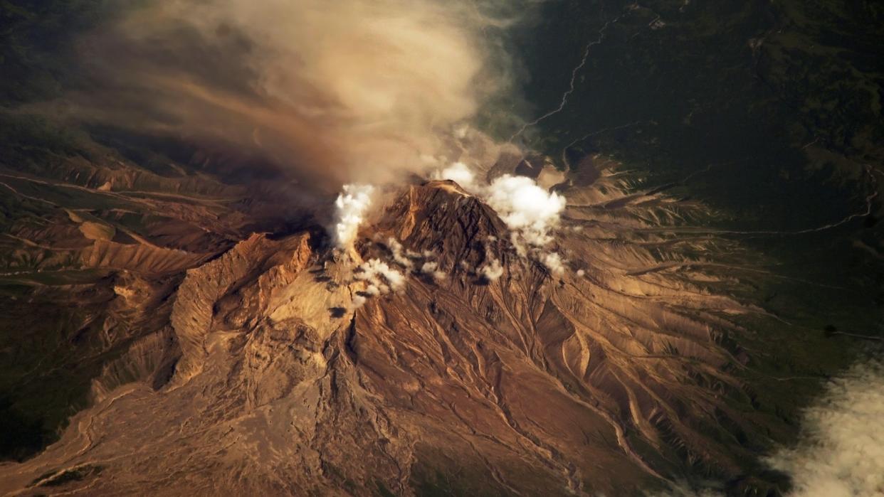  an image of the Shiveluch volcano as seen from the International Space Station in 2007 