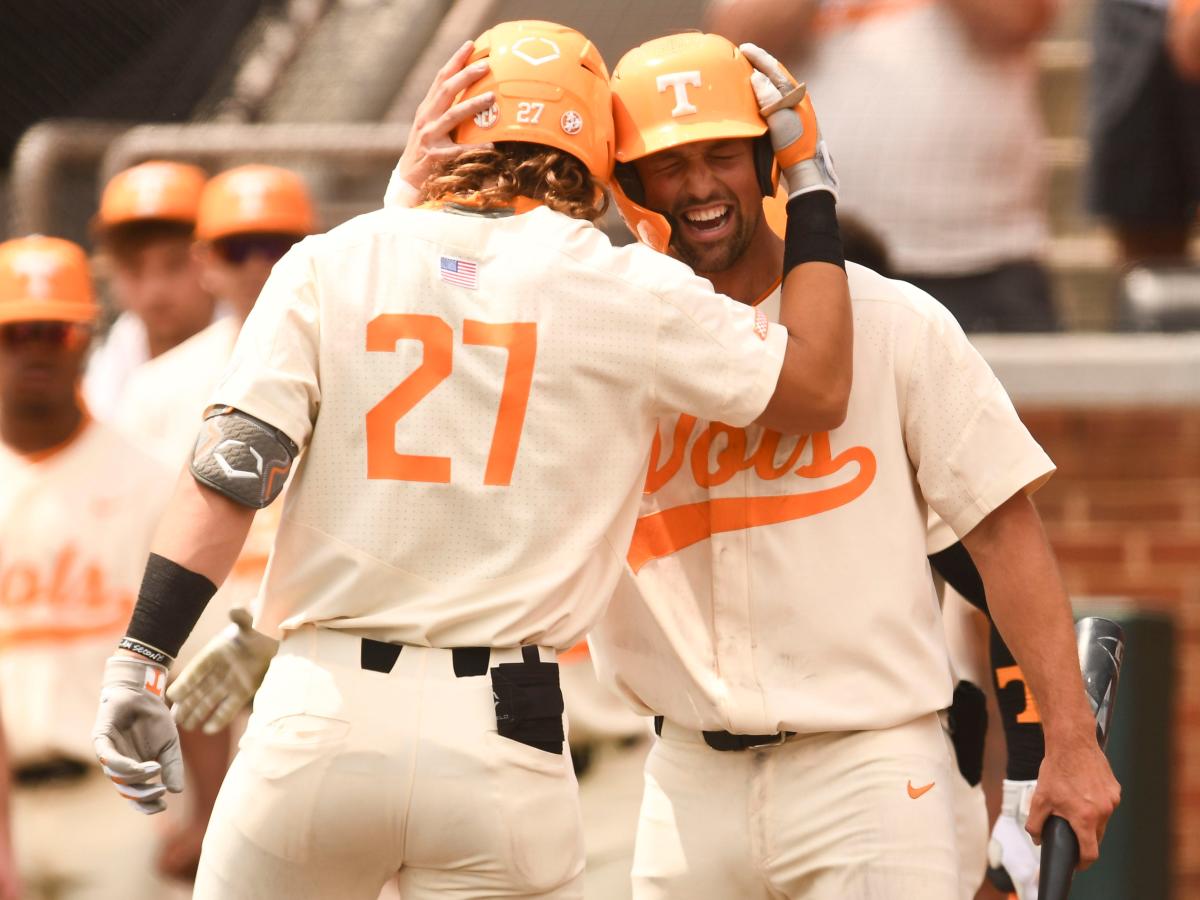 Tennessee baseball clinches the SEC East title for the second straight  season