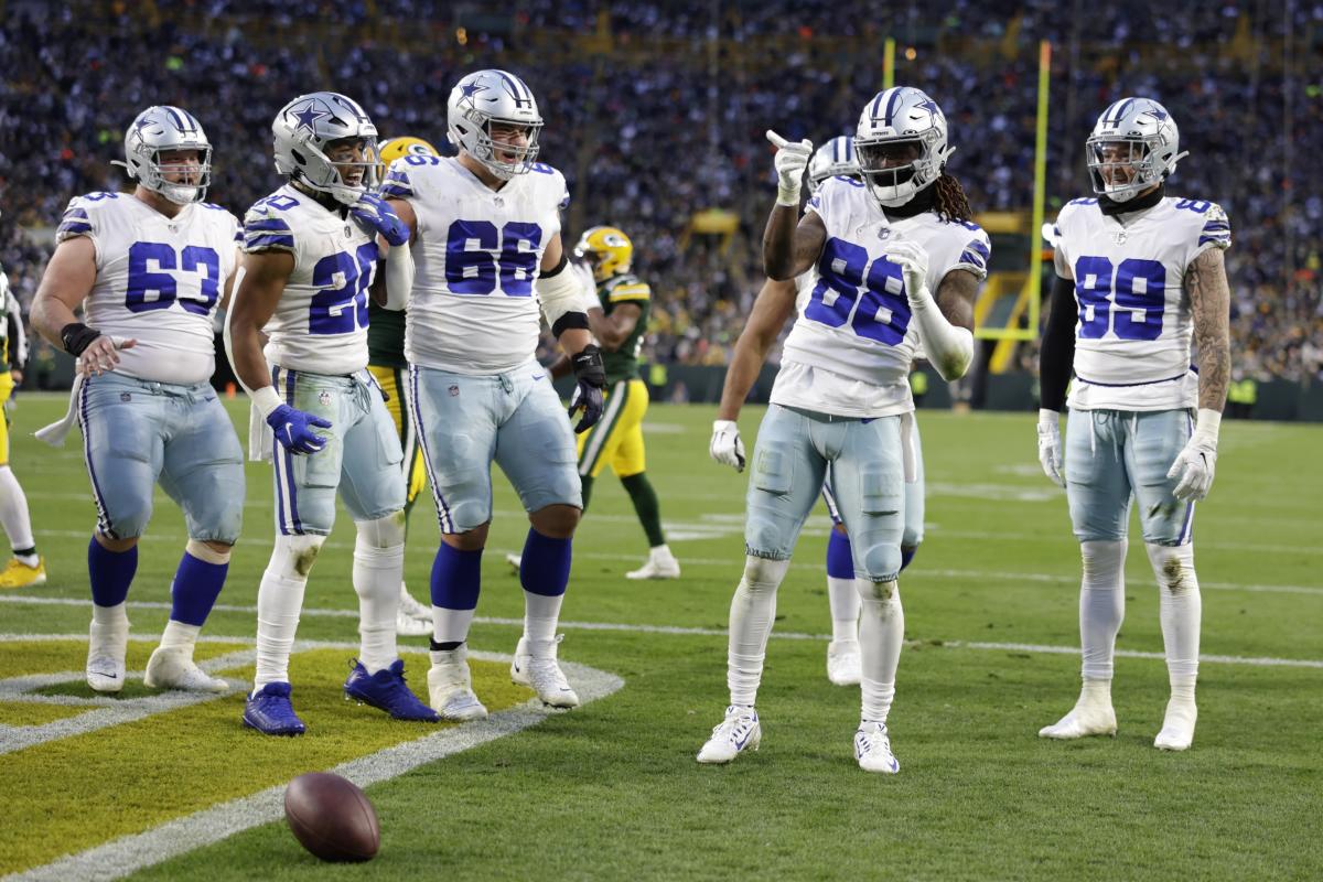 Dallas Cowboys Trolled By Tweet About D'Andre Swift's Number