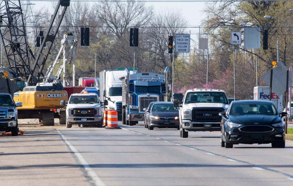 Traffic flows through one lane on northbound U.S. 41 at Washington Avenue due to construction Thursday, March 28, 2024.