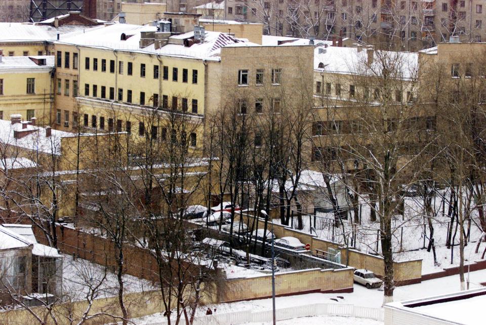 FILE A general view of the pre-trial detention center "Lefortovo" in Moscow on Saturday, Dec. 9, 2000. Russia's security service has arrested an American reporter for The Wall Street Journal on espionage charges. At a hearing Thursday, March 30, 2023, a Moscow court quickly ruled that Evan Gershkovich would be kept behind bars pending the investigation. (AP Photo, File)