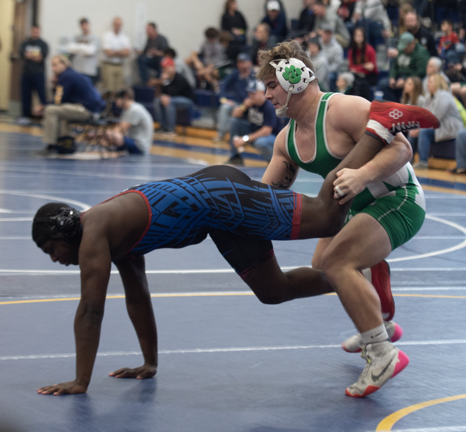 215 Tyler Shellenbarger, Mogadore v Donovan Mack, Ravenna