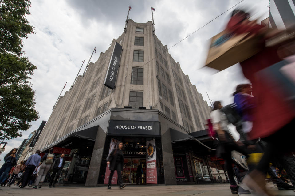 House of Fraser is to shut its flagship store on Oxford Street along with 30 other stores in the UK. Photographer: Chris J Ratcliffe/Bloomberg