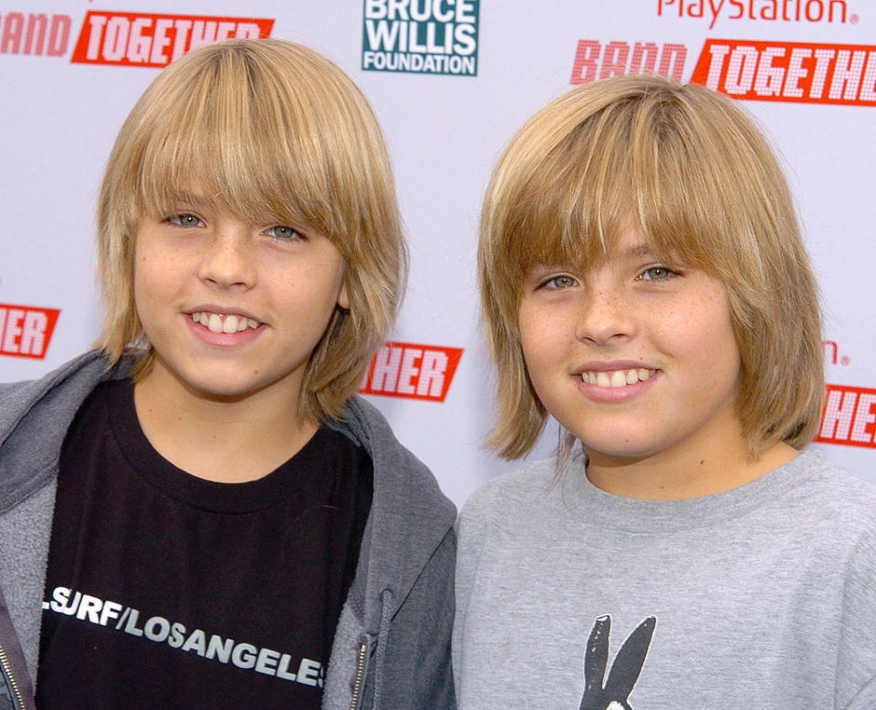 Dylan and Cole Sprouse when they were younger