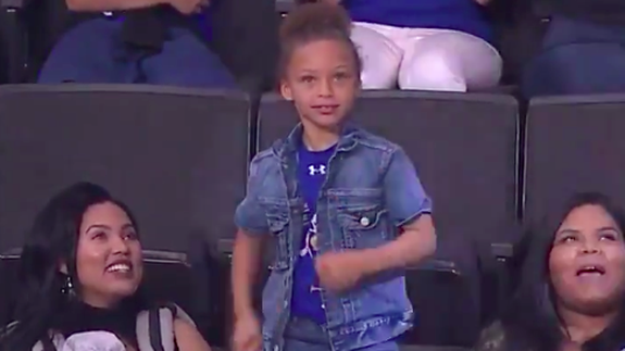 Riley Curry is growing up but still warming our hearts