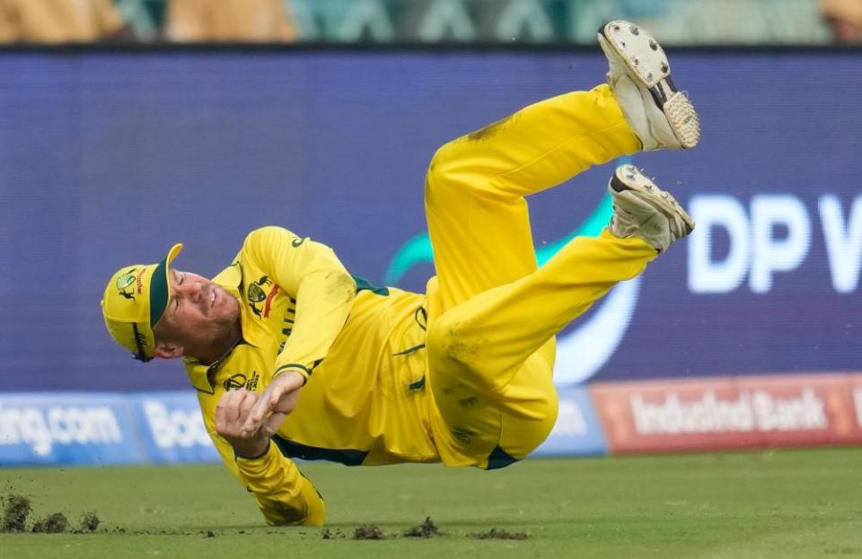 Warner catches Kusal Mendis in spectacular fashion.